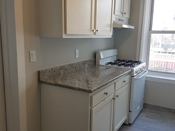 landlord_unit_photo_0.75