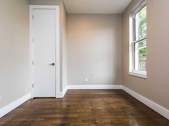 5th image of 263 Stockholm St APT 3R