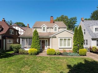 1066 Kenneth Dr, Lakewood, OH