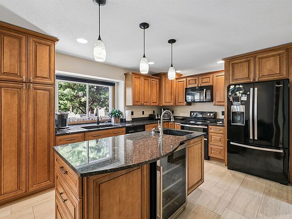 5th image of 5700 Aspen Dr