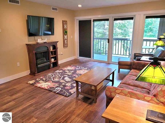 4th image of 5538 Golfview Ct