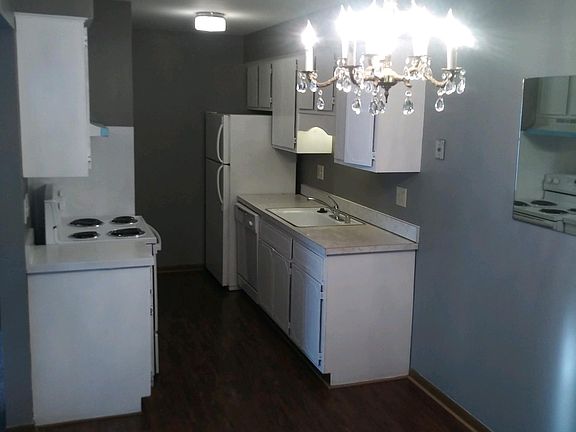3rd image of 32722 Harper Ave #4