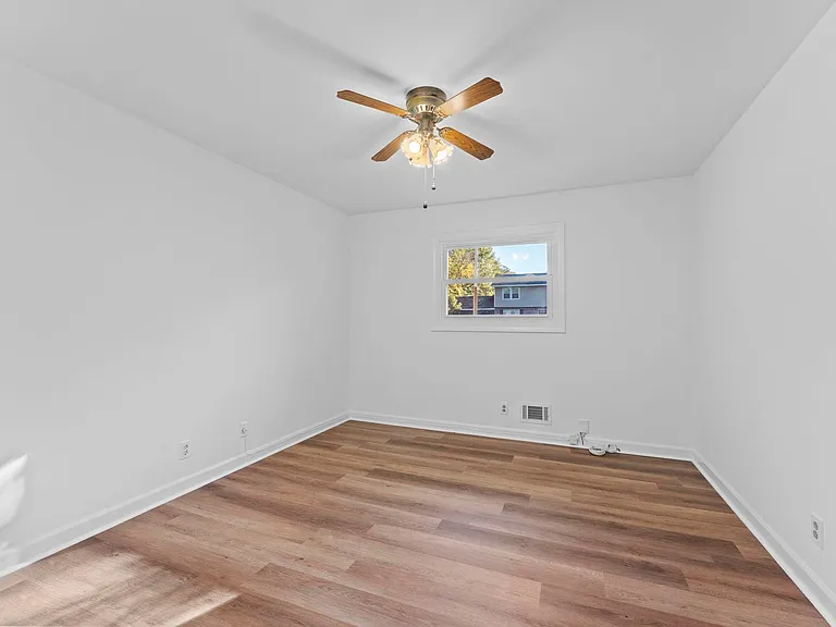1115 Gardendale Dr — Photo 20