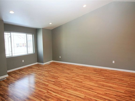4th image of 2605 Heritage Dr