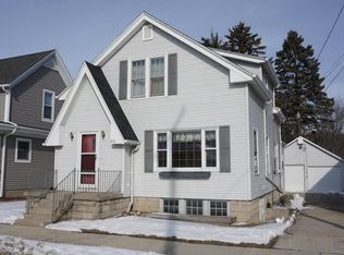 818 Main St, Belgium, WI 53004
