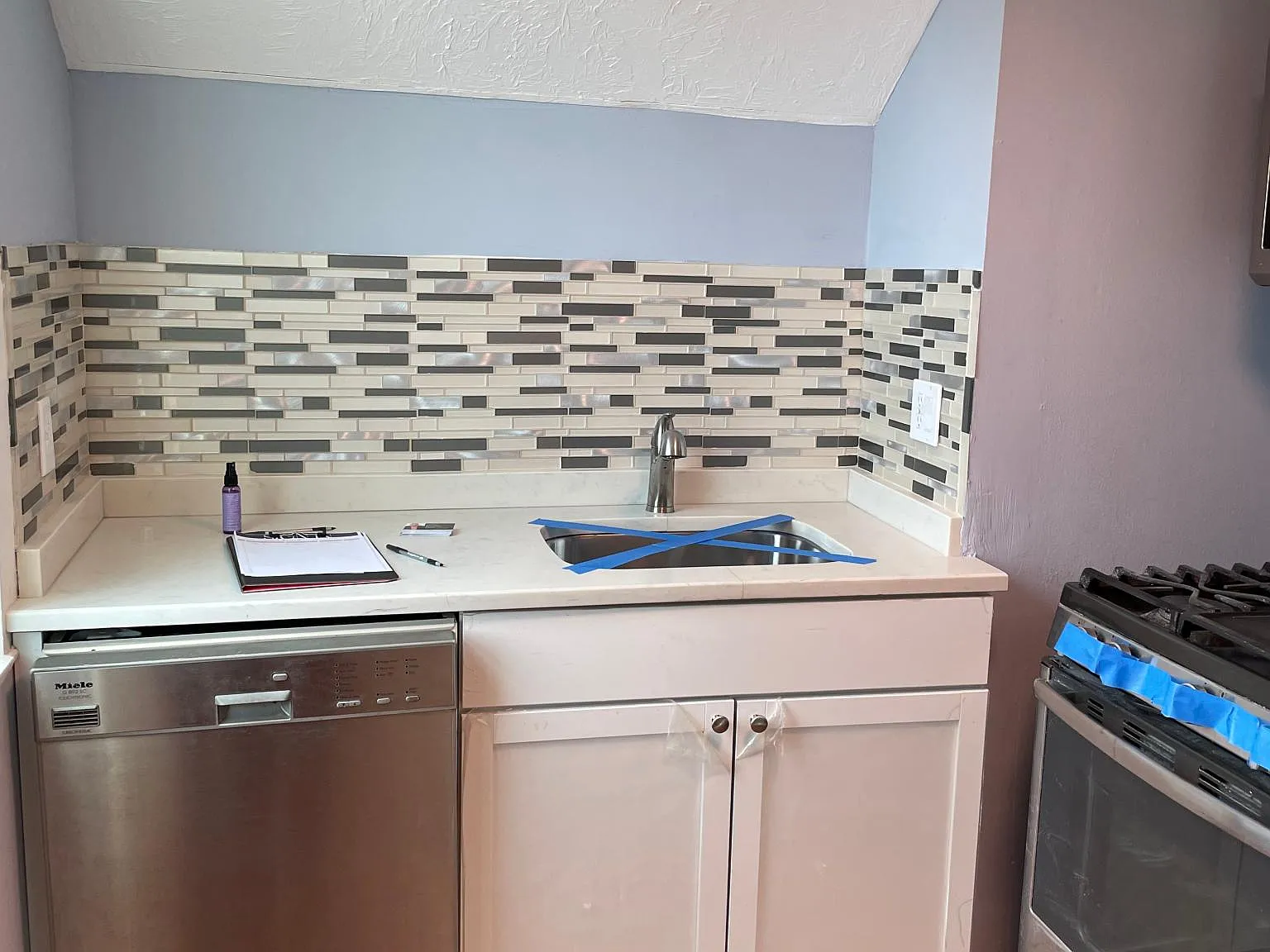 2 bed, 630 sqft, $1,725 — Photo 2