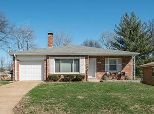 6443 Lawnside Dr, Saint Louis, MO 63123