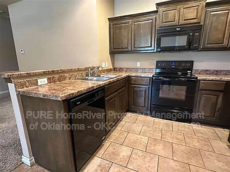 1 bed, 1.0 bath, 838 sqft, $1,075 — Photo 4