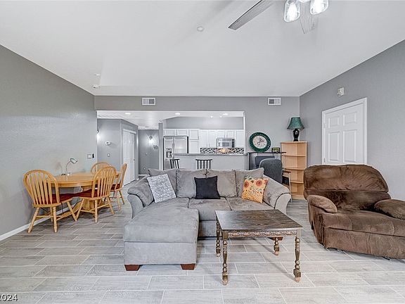 4th image of 5855 Valley Dr Unit 1053