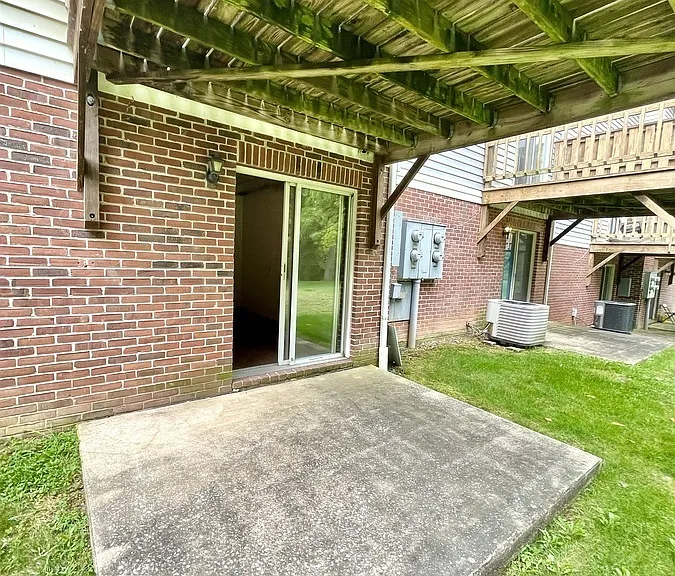 444 Tanglewood Ln — Photo 100