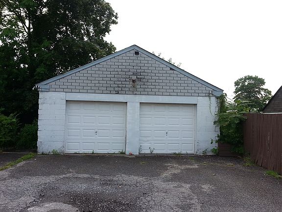 detached two car garage