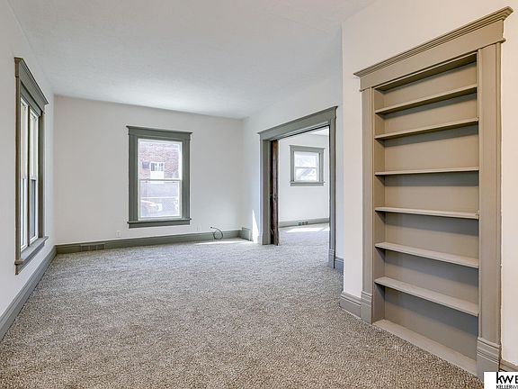 4th image of 5842 Florence Blvd