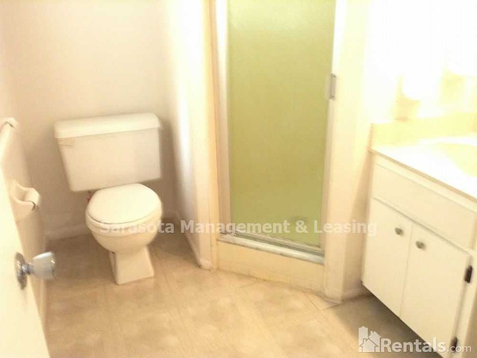 1st image of 5324 Foxwood Dr