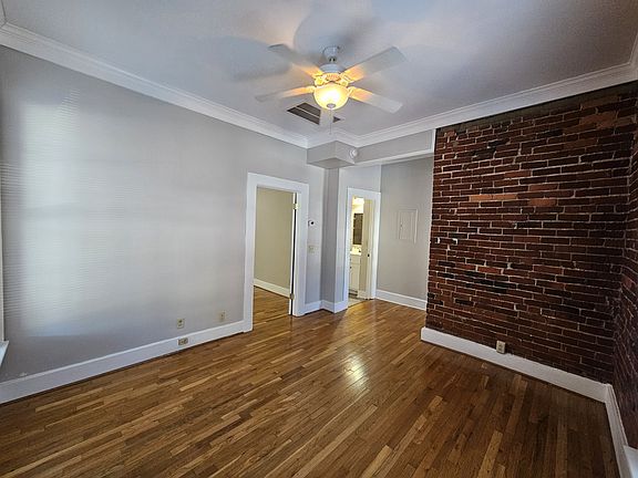 2nd image of 603 Lindsay St APT 6