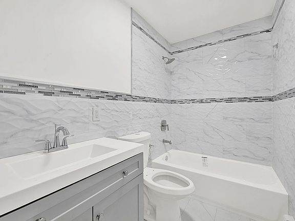 5th image of 6937 Hillmeyer Ave