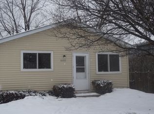 1606 Hainesville Rd, Round Lake Beach, IL 60073