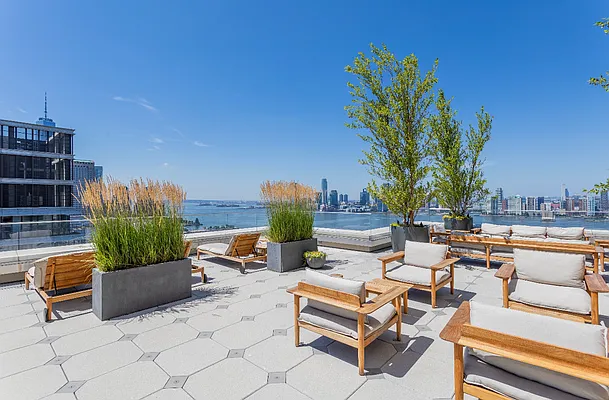 Rented by Bond New York | media 27