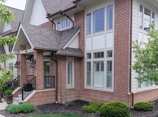 141 Ashbourne Dr, Westlake, OH 44145