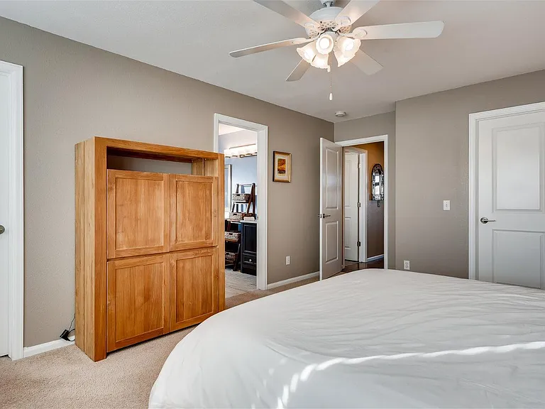 2489 Cove Creek Ct — Photo 16