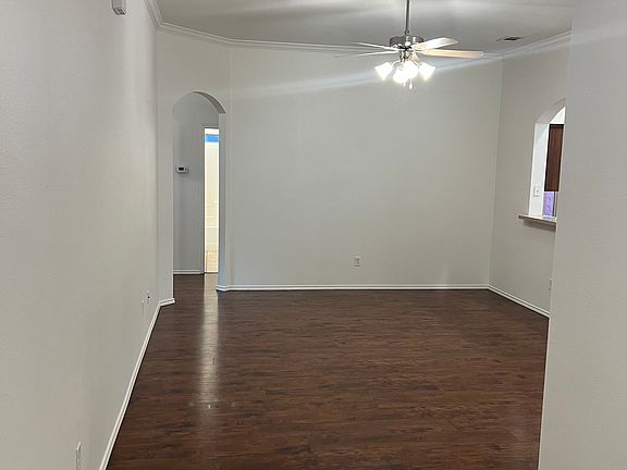 2nd image of 2956 Stockton St