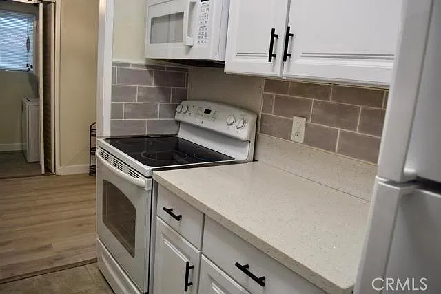 81840 Avenida Del Mar #A203 — Photo 6
