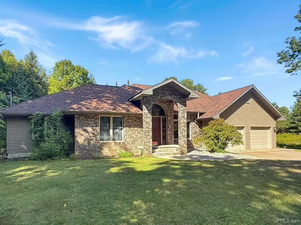 104 Elm Grove Ln, Crystal Falls, MI 49920