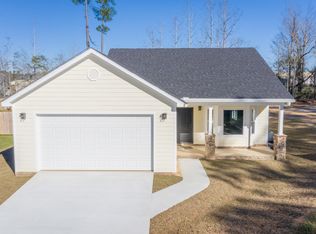 965 Haywood Dr, Chipley, FL 32428