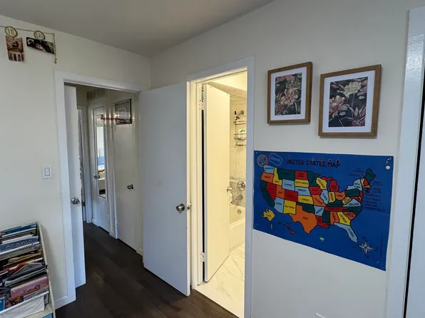 530 Teal Plaza image 13 of 30