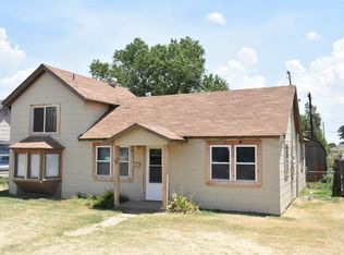 214 N 11th Ave, Fairview, OK 73737