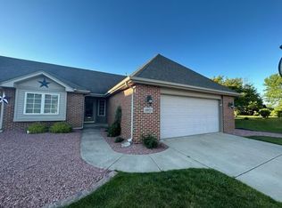 6970 Avocet Cir #15, Hobart, IN 46342