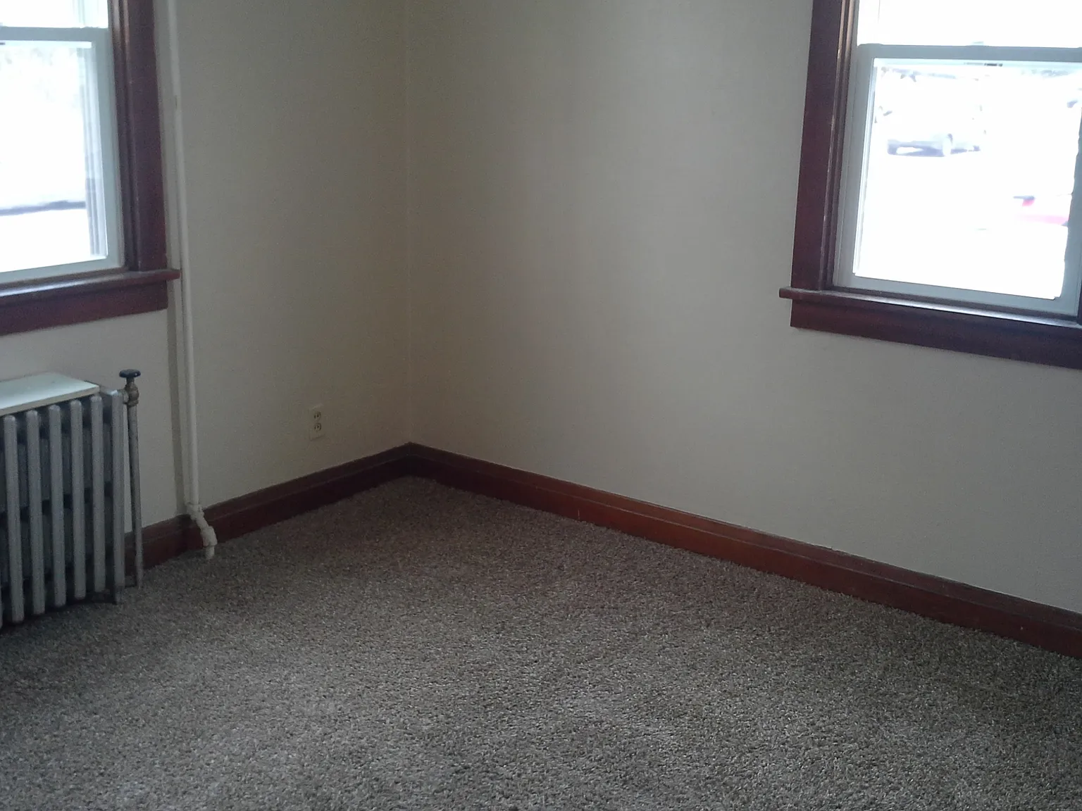 105 6TH AVE W - #1 — Photo 2
