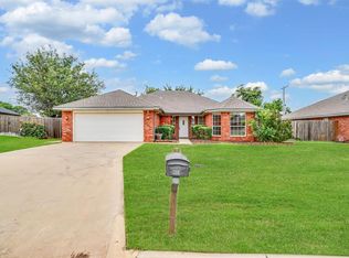 1101 Wendy Ln, Altus, OK 73521