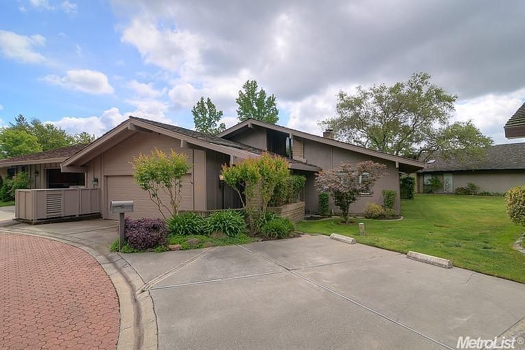 1st image of 2857 Calle Vista Way