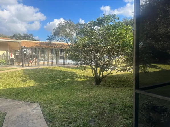 5851 Washington St APT 84, Hollywood, FL 33023