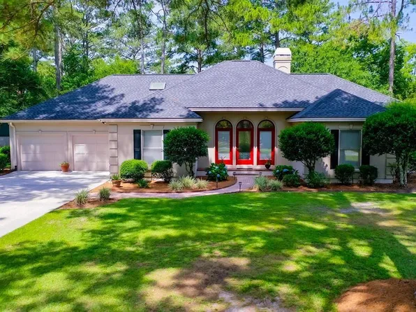 1035 Riverdale Dr, Waycross, GA 31503