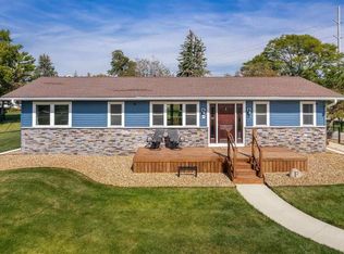 1112 Cherrywood Pl, Cedar Falls, IA 50613