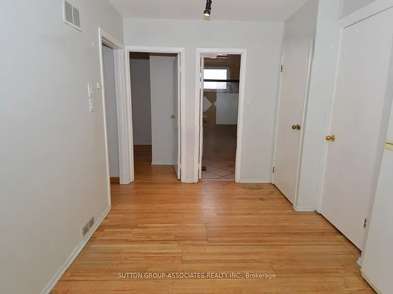35 Longhope Pl — Photo 7