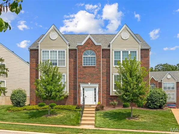 1323 Holgate Dr Unit B, Ballwin, MO 63021