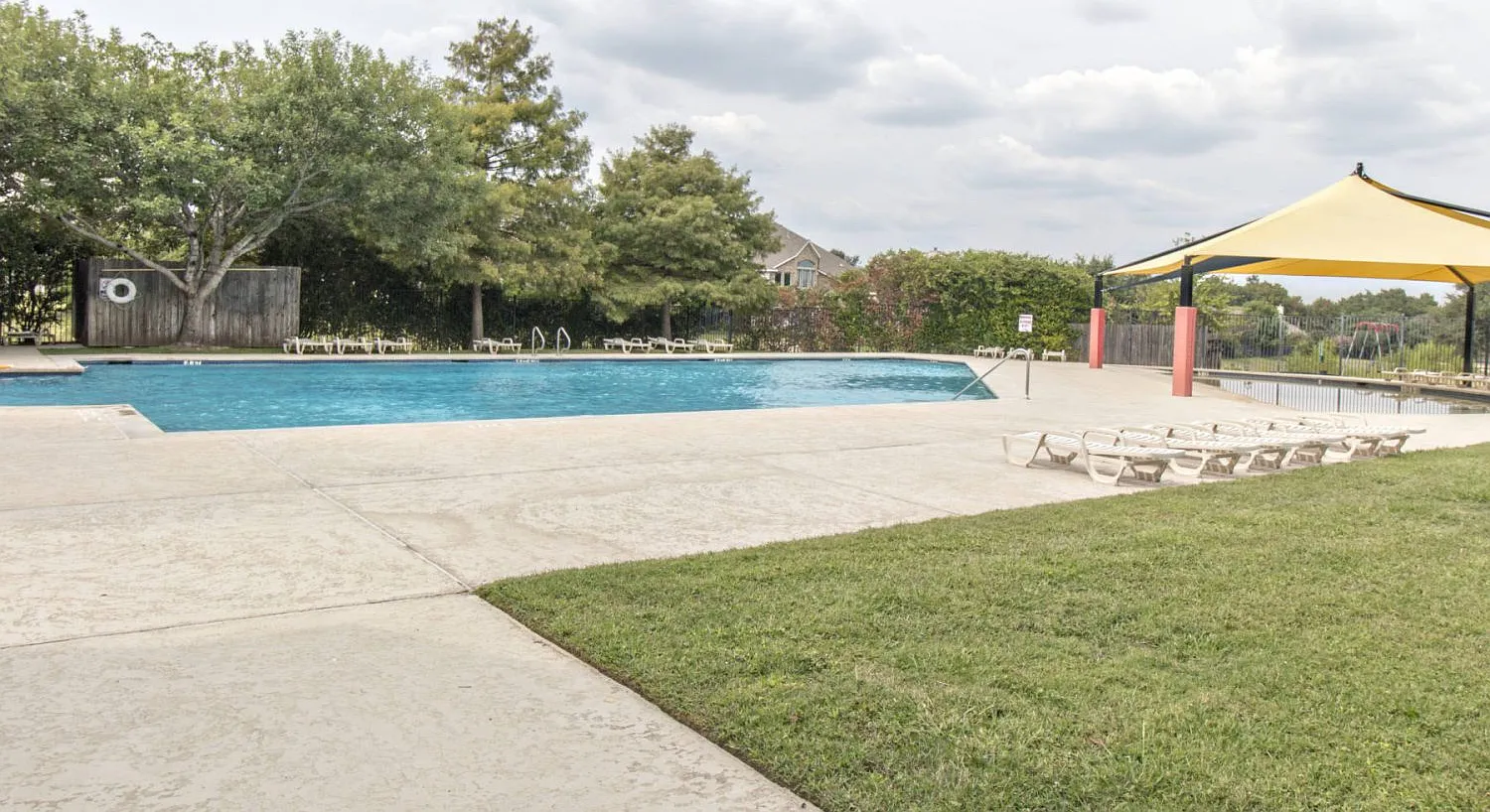 3 bed, 1768 sqft, $2,095 — Photo 3