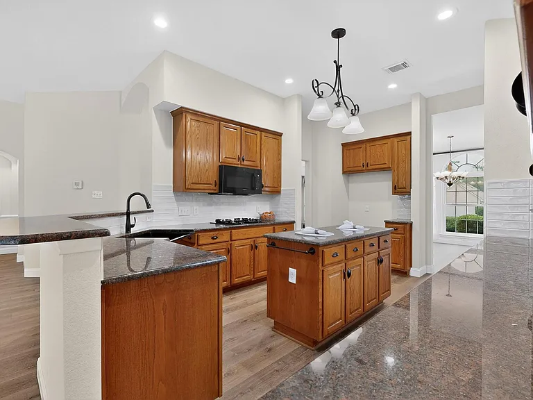 1102 Old Mill Rd — Photo 20