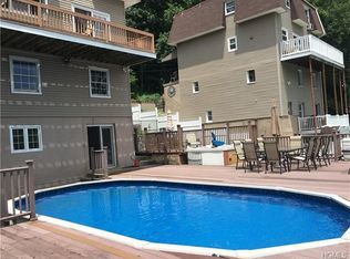 28 Middlesex Ln, Yonkers, NY 10710