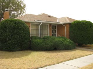 1004 5th St, Victoria, KS 67671