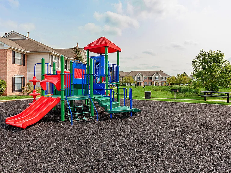 Canton Club Apartments - Canton, MI — Photo 38