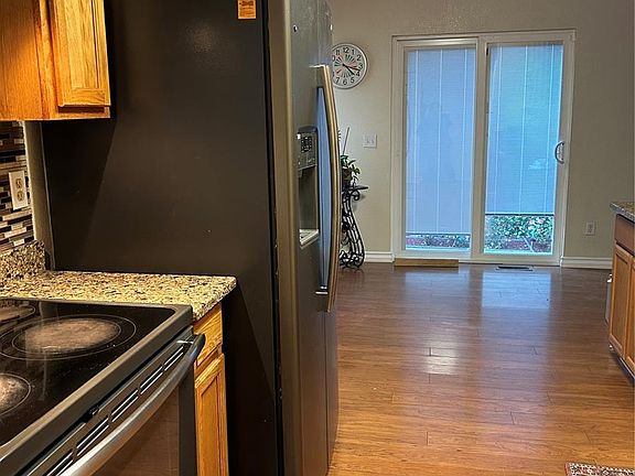 4th image of 16984 E Wyoming Drive
