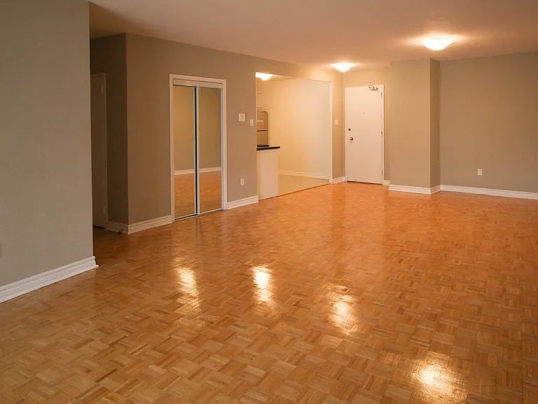 1276 Islington Ave — Photo 10
