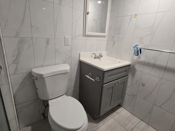 (undisclosed Address), Brentwood, NY 11717