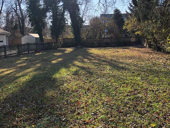 3rd image of 5904 Greenlawn Dr