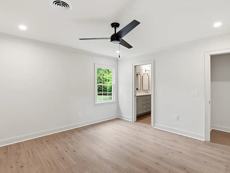 300 Kimberly Dr — Photo 10