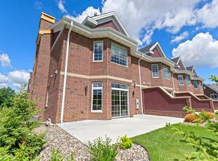 10814 Falling Water Ln #D, Woodbury, MN 55129
