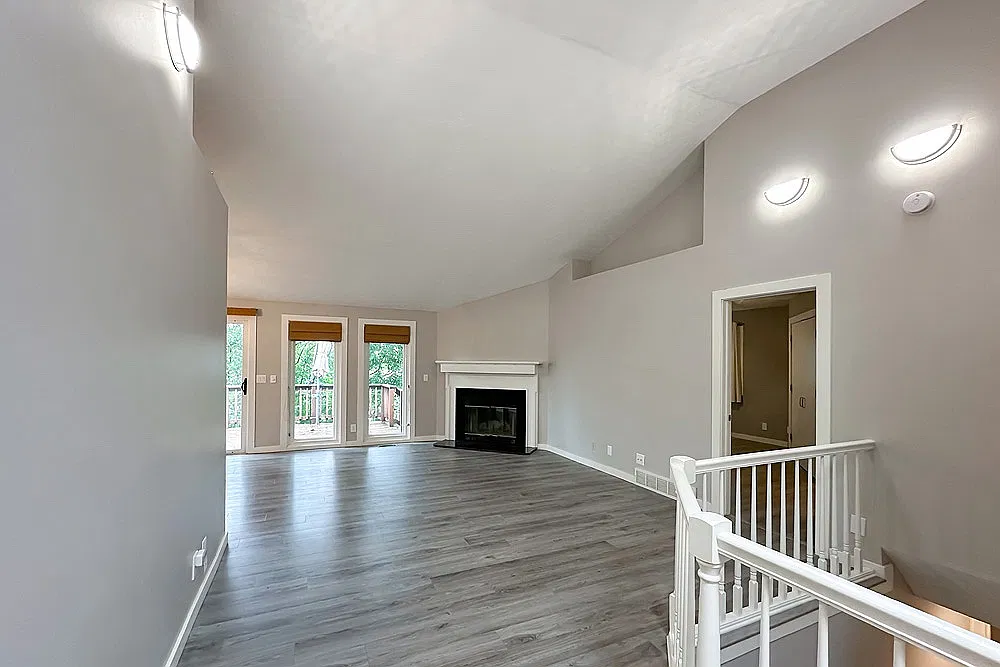 13212 S 35th St — Photo 2